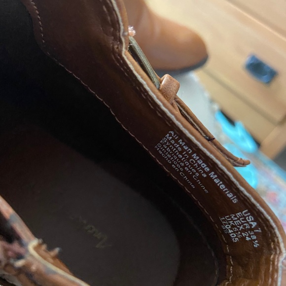 Brown leather booties! - Picture 4 of 6